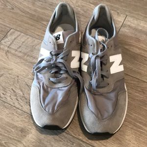NWOT Men’s New Balance Sneakers